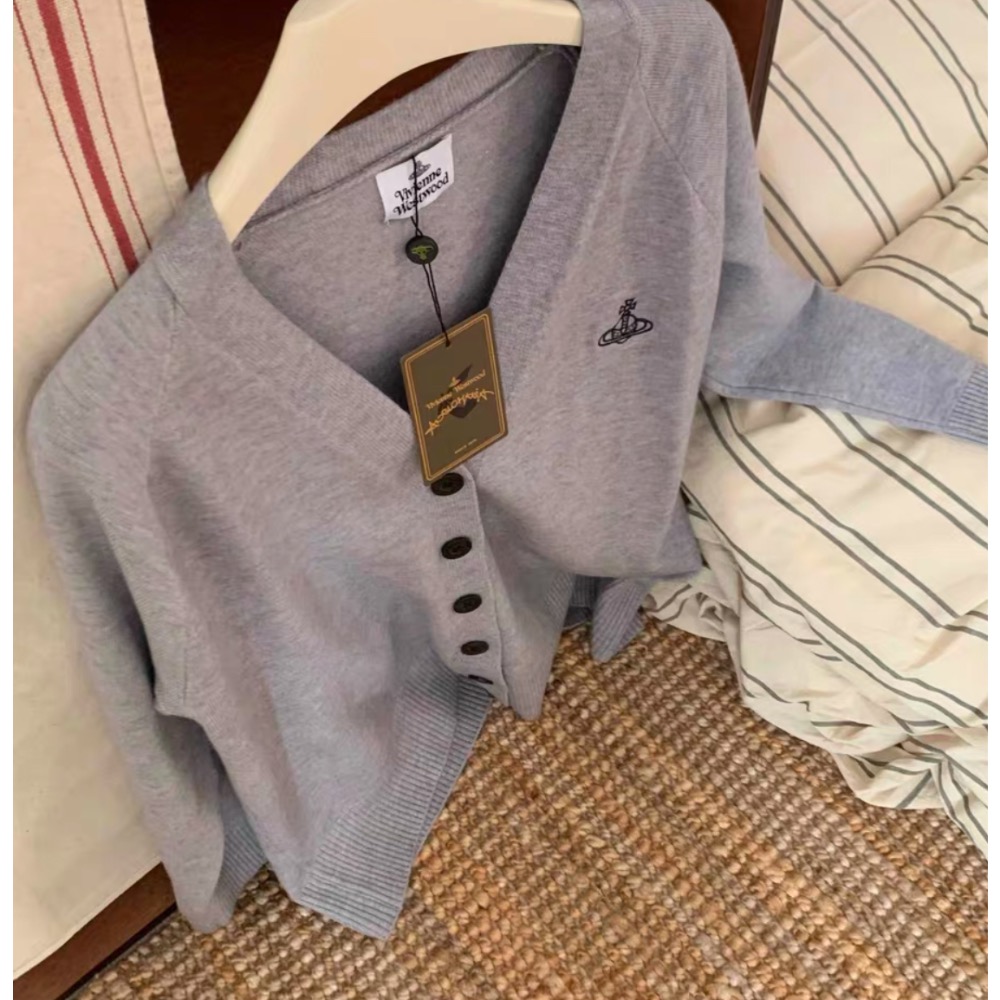 Vivienne Westwood 針織外套 毛衣外套  V領開襟衫針織毛衣外套 土星logo針織羊毛含羊絨所以軟糯 好-細節圖9