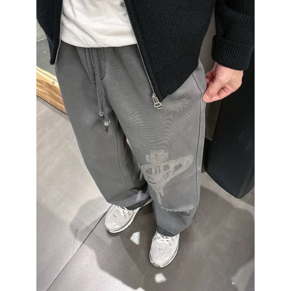 Vivienne Westwood 長褲 運動休閒褲  大土星刺繡logo織帶休閒褲衛褲運動褲長褲 男女款 非常百搭舒服-細節圖3