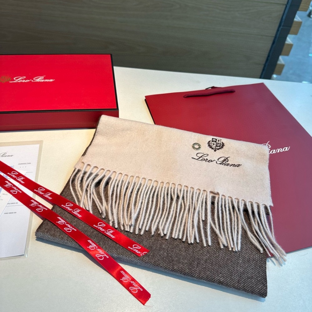 Loro Piana 山羊絨圍巾，諾悠翩雅，極品山羊絨圍巾披肩，送人自留都優！100%羊絨，手感軟糯，更有光澤，也增加了-細節圖3