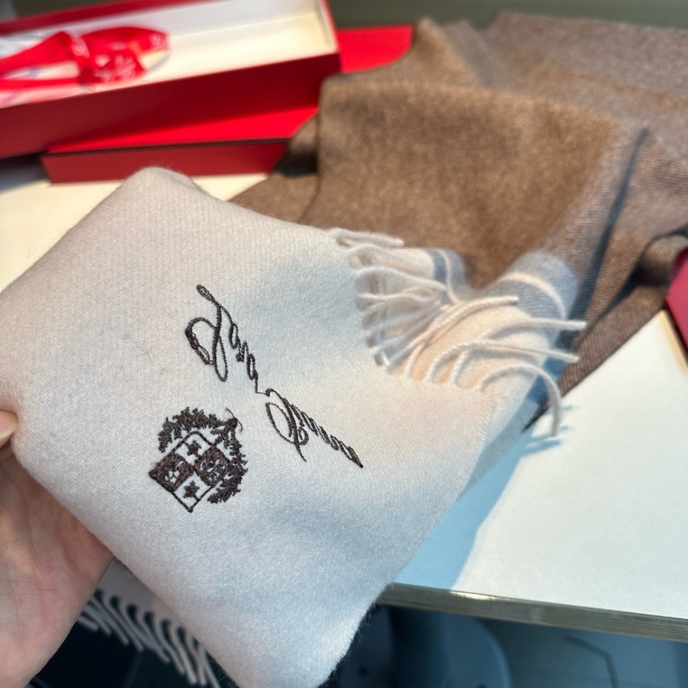 Loro Piana 山羊絨圍巾，諾悠翩雅，極品山羊絨圍巾披肩，送人自留都優！100%羊絨，手感軟糯，更有光澤，也增加了-細節圖9