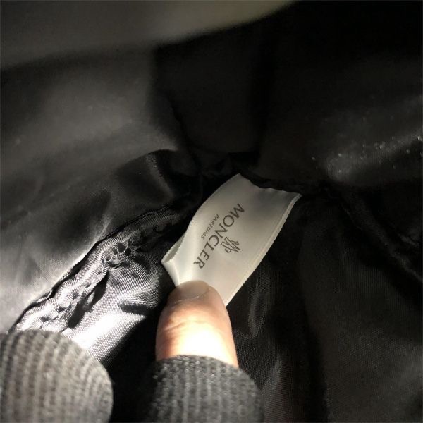 Moncler VIP禮 手拿包 化粧包 收納包 稀有香水贈禮大容量羽絨收納洗漱便捷化妝包  ✔️國際運送約十幾天，可以-細節圖8