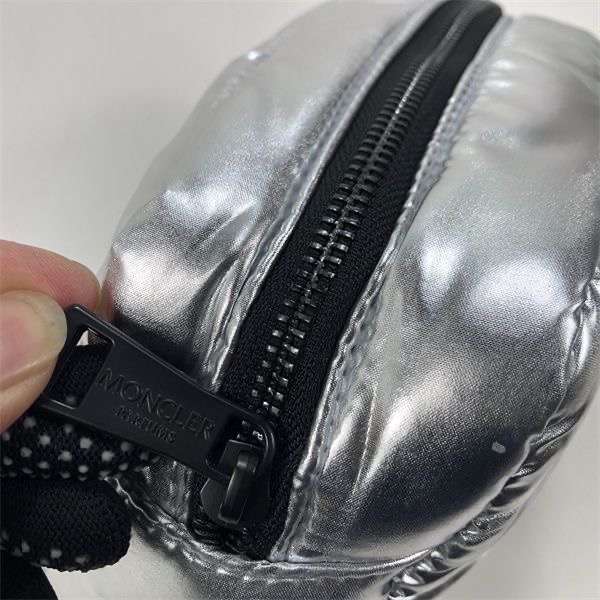 Moncler VIP禮 手拿包 化粧包 收納包 稀有香水贈禮大容量羽絨收納洗漱便捷化妝包  ✔️國際運送約十幾天，可以-細節圖11