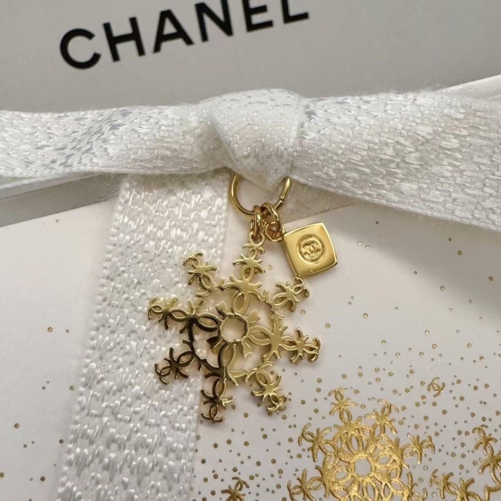 Chanel 香奈兒 VIP積分贈品禮 掛件鑰匙扣吊飾掛飾 精緻漂亮 雪花❄️  ✔️國際運送約十幾天，可以等待再下單，-細節圖5