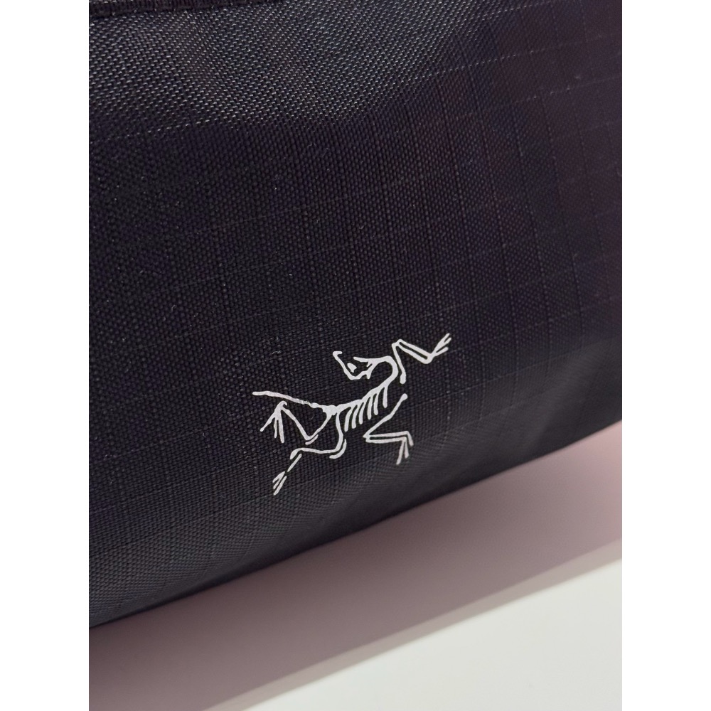 始祖鳥 斜背包 肩背包 胸包 腰包，Granville胸包/腰包來啦！ 真心推薦，背過才知真的真的很香，入手絕對不虧！～-細節圖10