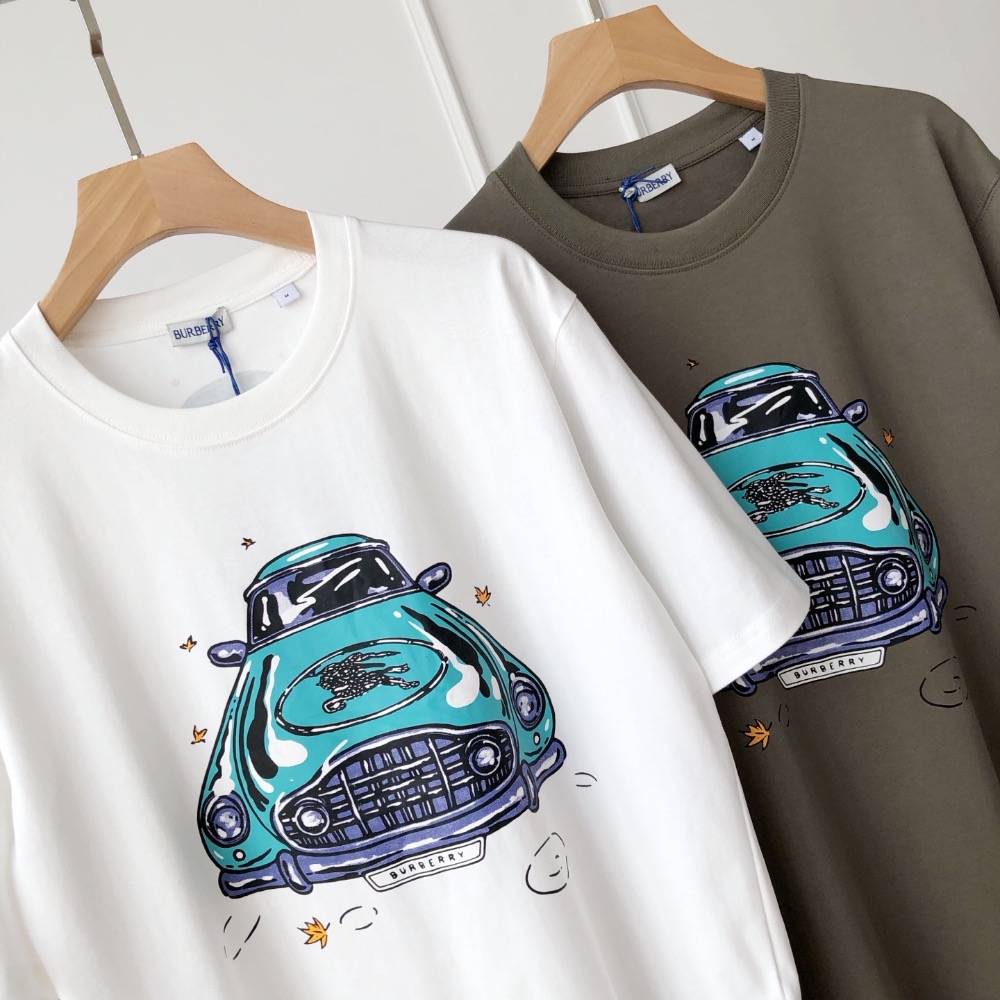 Burberry T恤 衣 百搭T恤 可甜可鹽 BBR新款汽車圖案印花短袖T恤  經典英倫風範，汽車印花短袖開啓。純棉材-細節圖3