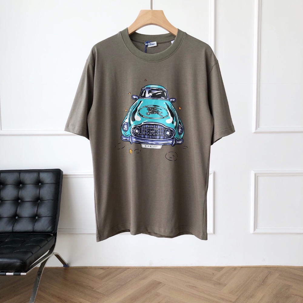 Burberry T恤 衣 百搭T恤 可甜可鹽 BBR新款汽車圖案印花短袖T恤  經典英倫風範，汽車印花短袖開啓。純棉材-細節圖4