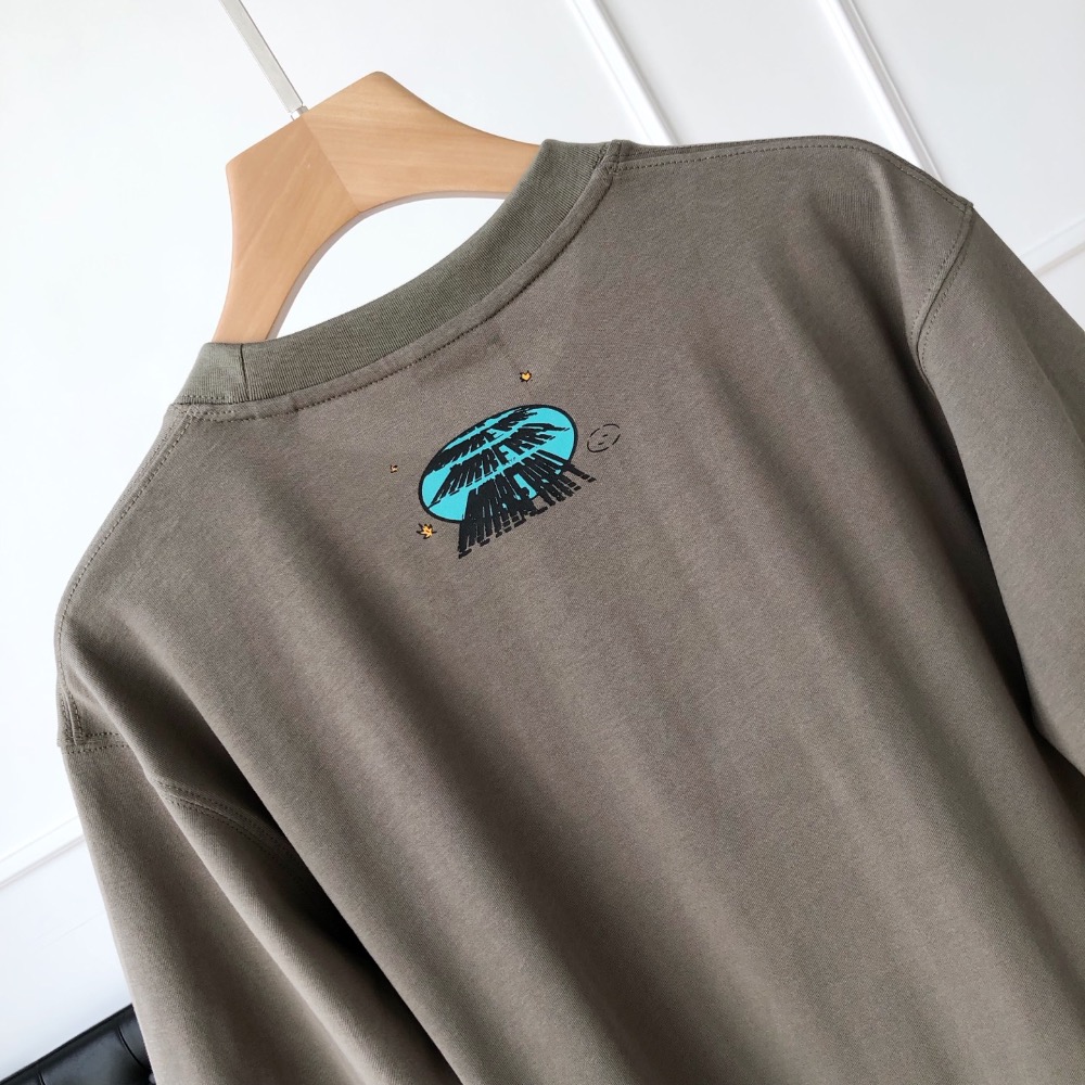 Burberry T恤 衣 百搭T恤 可甜可鹽 BBR新款汽車圖案印花短袖T恤  經典英倫風範，汽車印花短袖開啓。純棉材-細節圖6