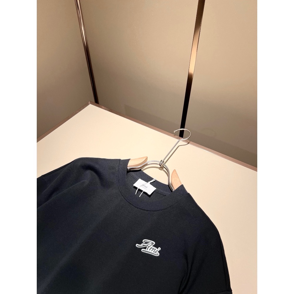 AMI 套裝 T恤 短褲 五分褲  男女同款👫休閒套裝，既經典有時尚百搭，誰不愛啊，將經典再次展現，非常的耐看，自帶低-細節圖5