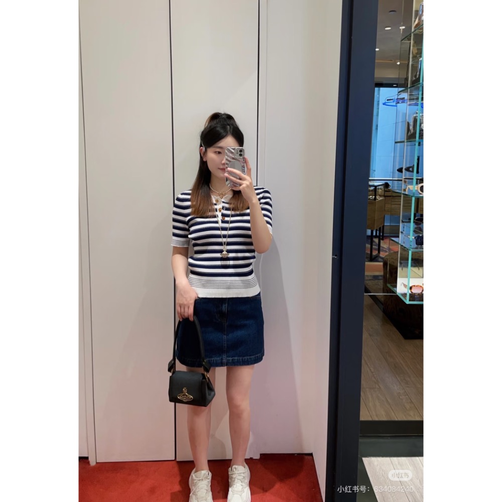 Vivienne Westwood 張元英款短袖針織衫 上衣 學院風圓領針織短袖 針織衫 條紋上衣 清爽有氣質   ✔️-細節圖3