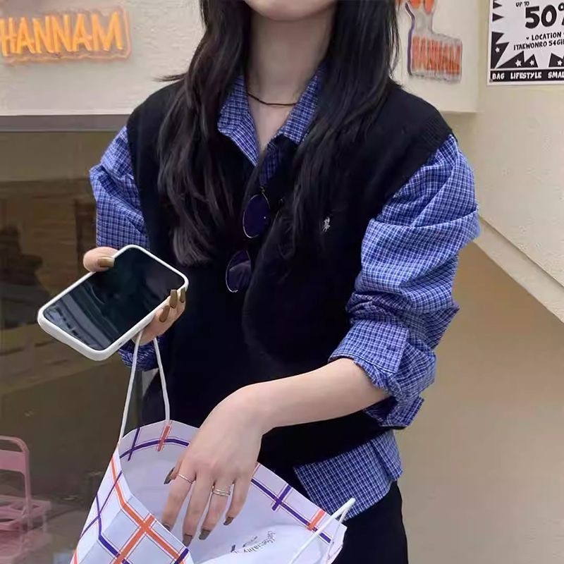 RL polo V領背心 馬甲 針織V領馬甲，寬鬆版型修飾身形，單穿或疊穿都好看。柔軟針織材質，穿上舒適不厚重，搭配襯衫-細節圖3