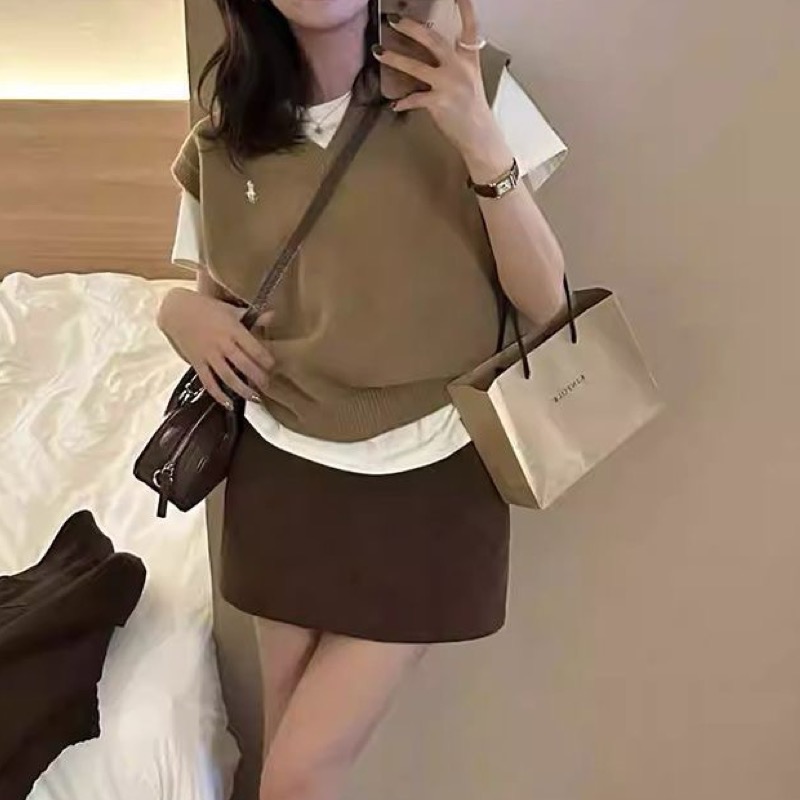 RL polo V領背心 馬甲 針織V領馬甲，寬鬆版型修飾身形，單穿或疊穿都好看。柔軟針織材質，穿上舒適不厚重，搭配襯衫-細節圖6