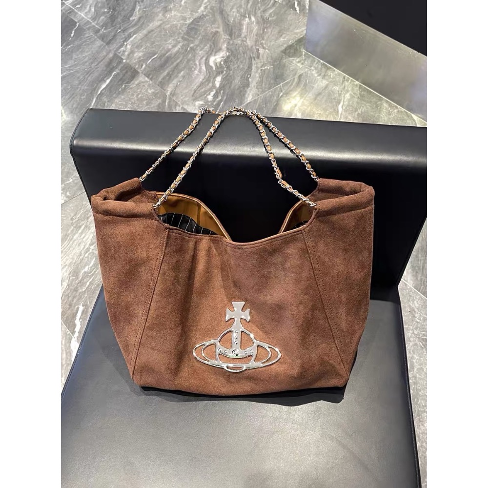 Vivienne Westwood 肩背包 hobo包 經典大容量 托特包 手提包，土星刺繡麂皮托特包，大容量設計兼具時-細節圖2