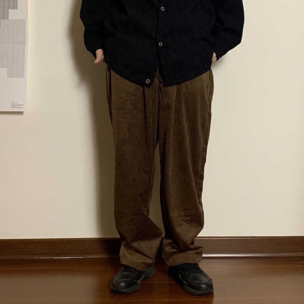 •回歸選品• 現貨 超級舒適燈芯絨 直筒褲 長褲 寬褲 休閒褲 燈芯絨 垂墜 中性 2色 (黑/咖啡)-細節圖4
