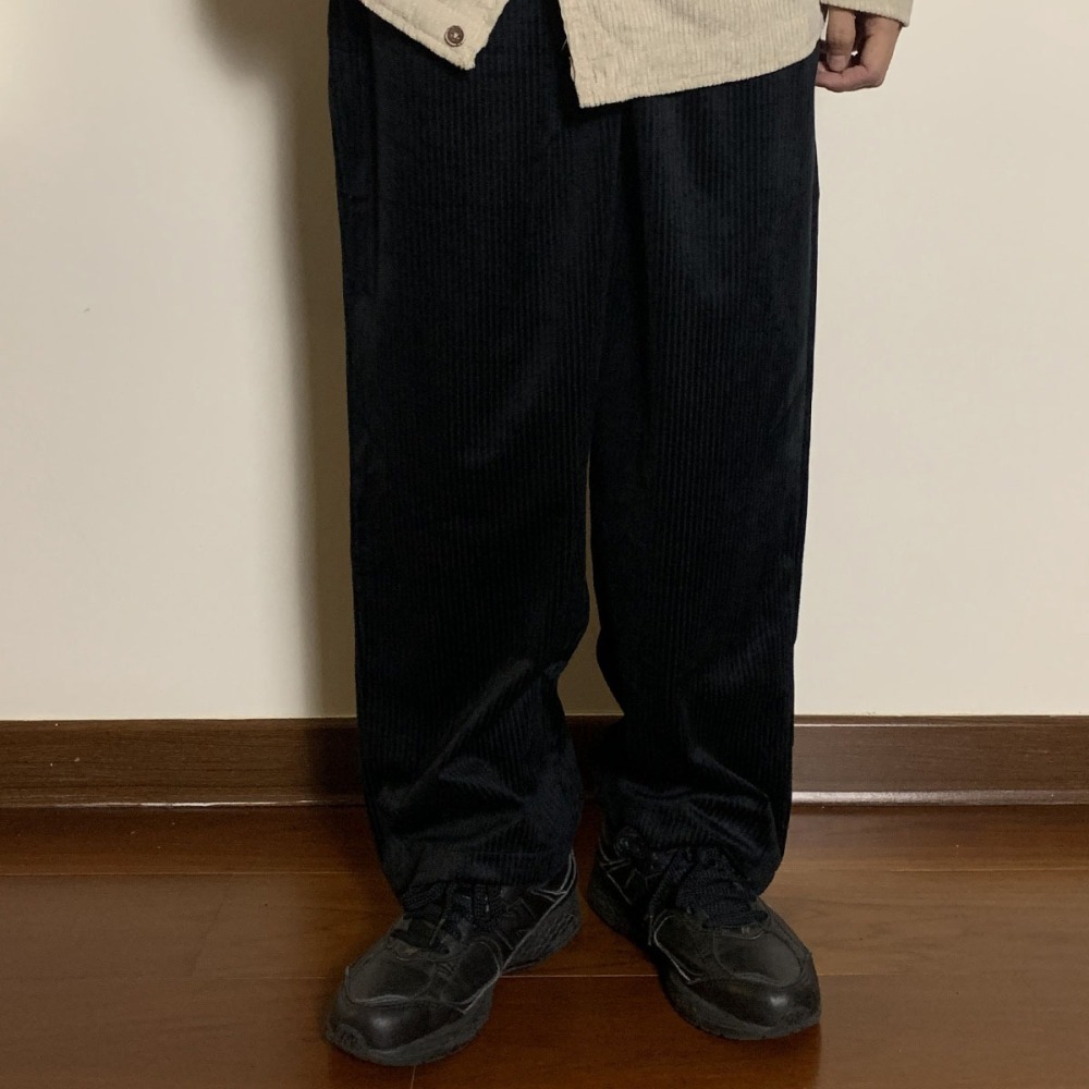 •回歸選品• 現貨 超級舒適燈芯絨 直筒褲 長褲 寬褲 休閒褲 燈芯絨 垂墜 中性 2色 (黑/咖啡)-細節圖6