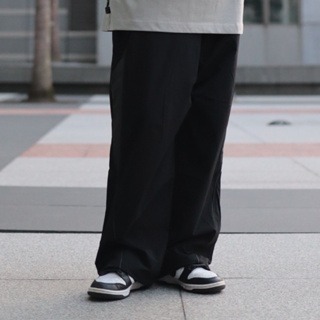 •回歸選品• 機能拼接風褲 寬鬆長褲 工裝褲 寬褲 長褲 直筒褲 衝鋒褲 寬鬆 機能 中性 2色(黑/灰)-細節圖2