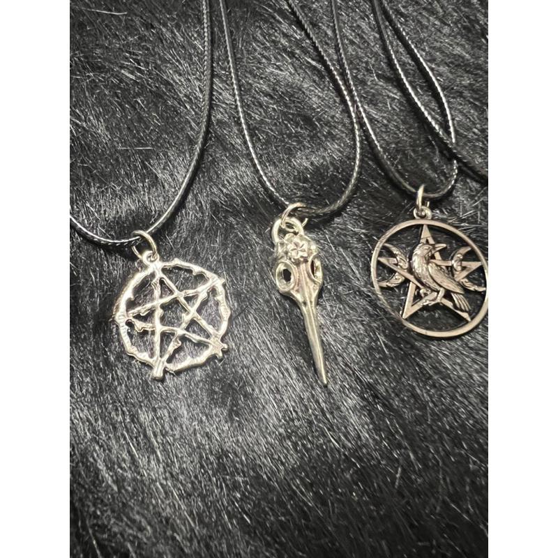 🌹夜鶯與玫瑰魔法商店🌹女巫符文護身符項鍊 五芒星 禿鷲頭骨 烏鴉 凱爾特結 三相月 三月相 生命之樹-細節圖2