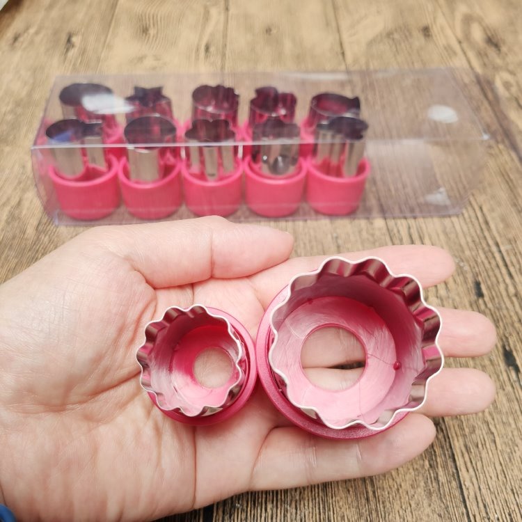 【巔品購物】✅發票 12件組不鏽鋼壓花切模 餅乾模 蝴蝶麵模具 迷你餛飩壓模 水果切模 護手壓花模具-細節圖7