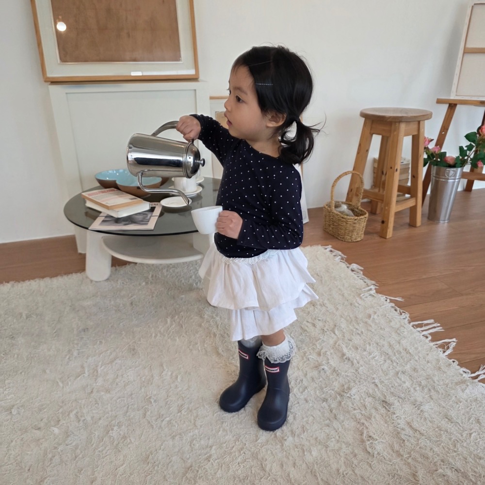 Color 春季點點蕾絲滾邊上衣-細節圖6