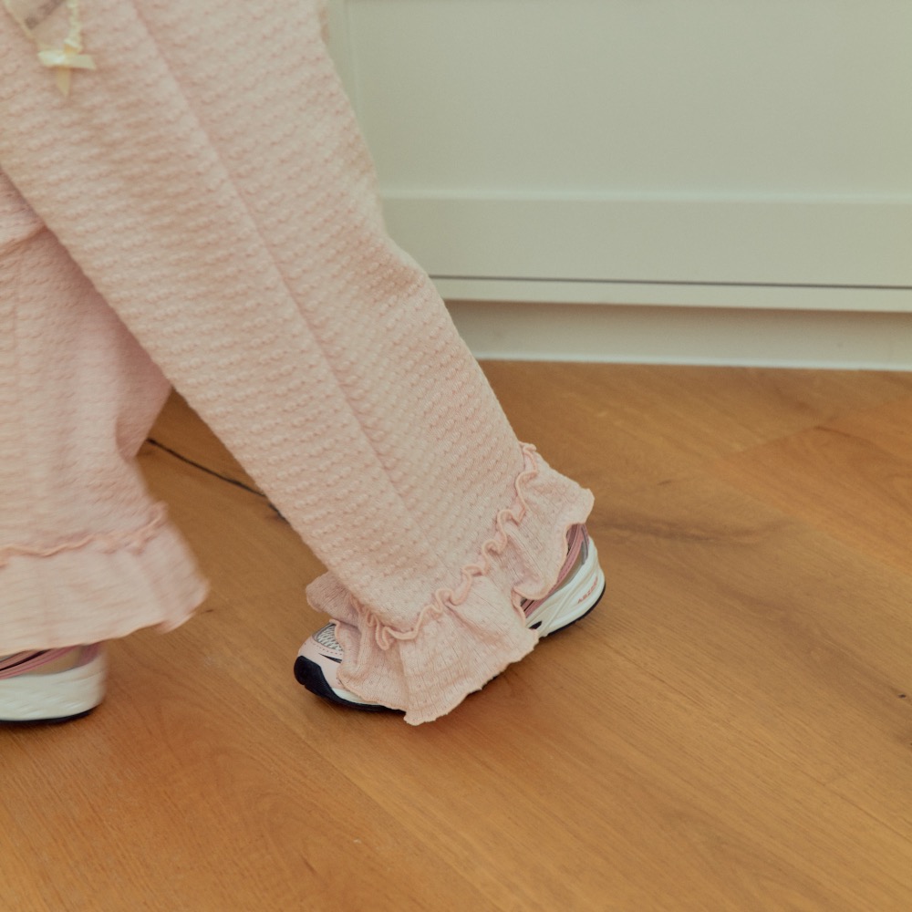 1stblue春季立體壓紋設計長褲-細節圖3