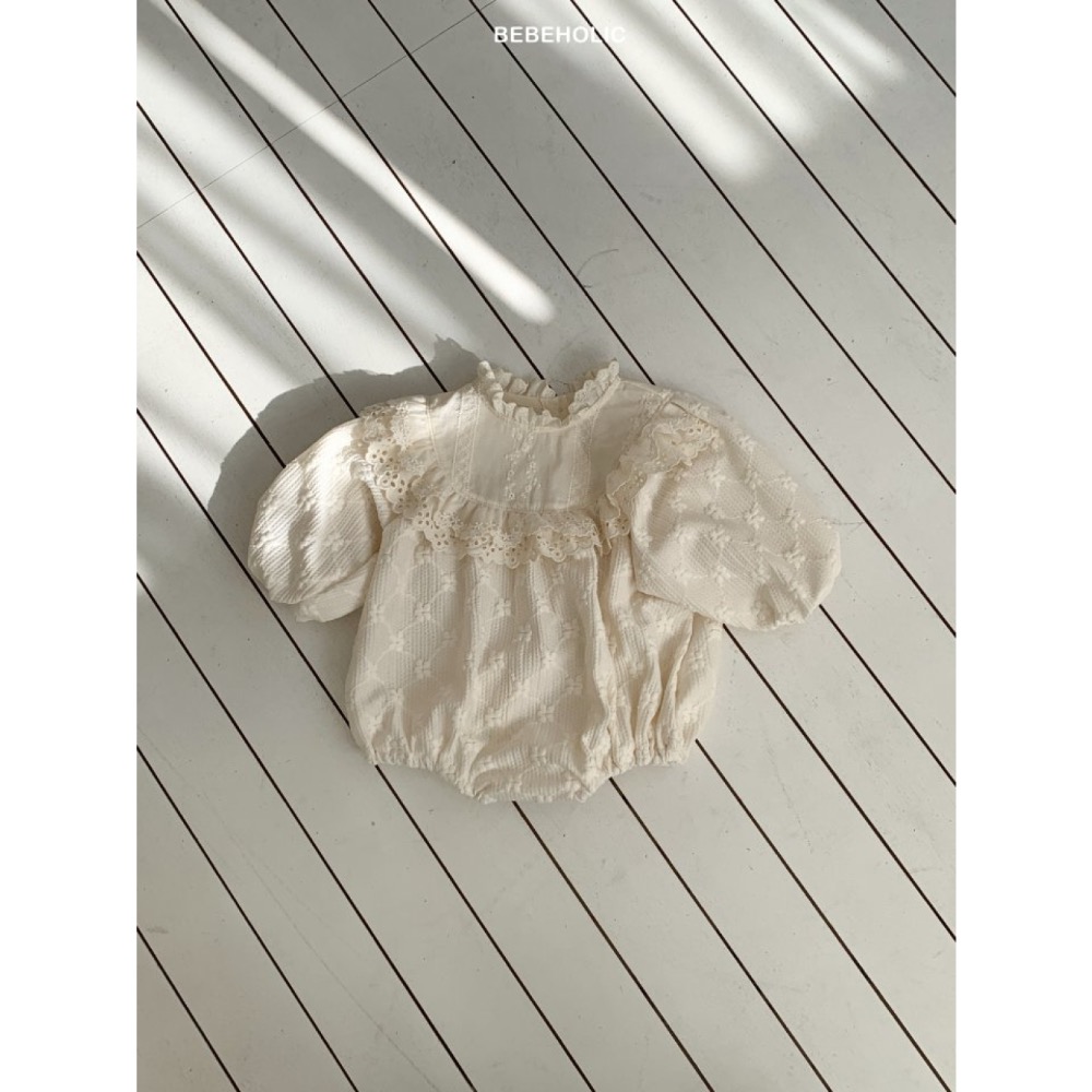 Bebe holic 春季立體花紋設計包屁衣-細節圖2