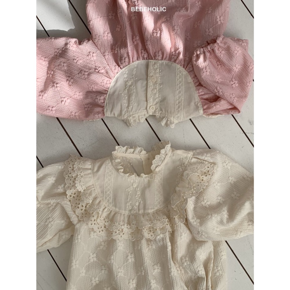 Bebe holic 春季立體花紋設計包屁衣-細節圖6