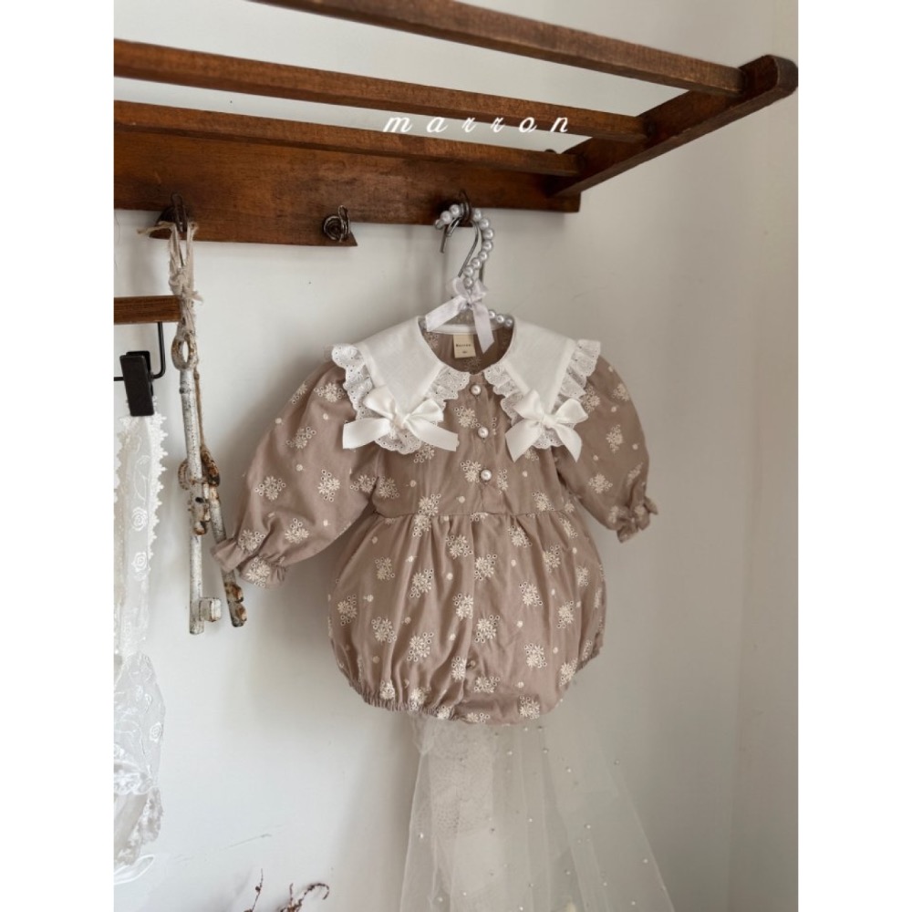 Marron 春季大翻領棉麻縮口袖包屁衣-細節圖2