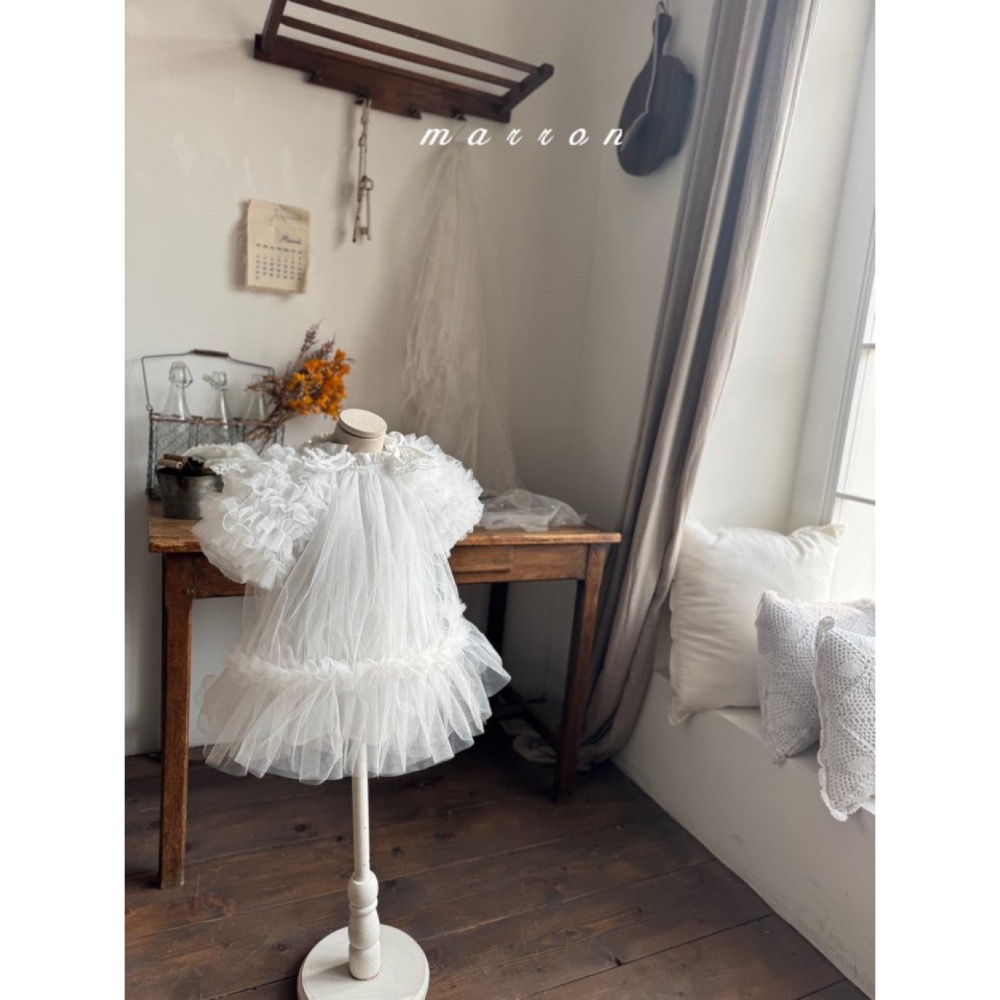 Marron春季夢幻肩上蝴蝶結洋裝/包屁洋-細節圖2