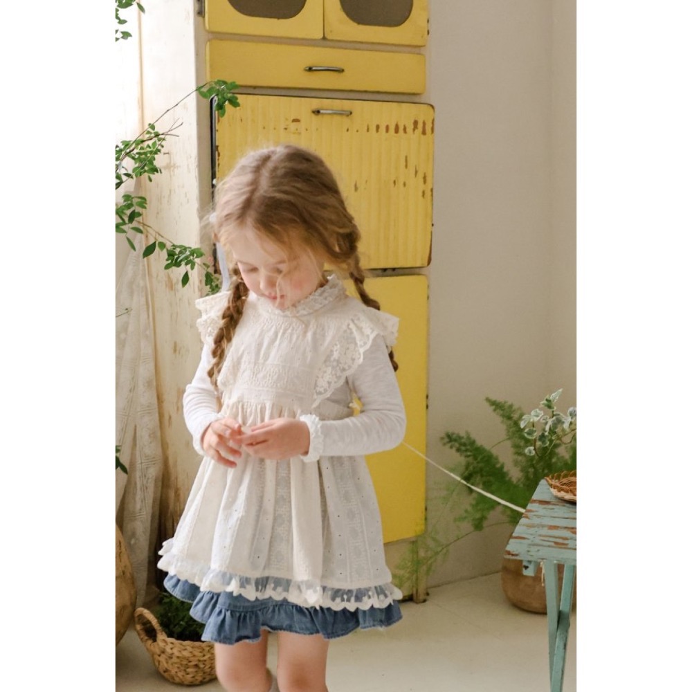 Flo春季雕花蕾絲背心洋裝-細節圖7