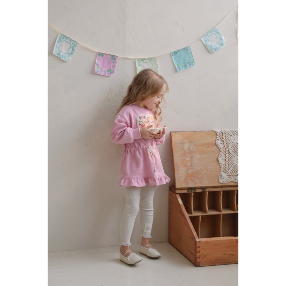 Flo春季綁帶縮腰荷葉連身裙-細節圖6