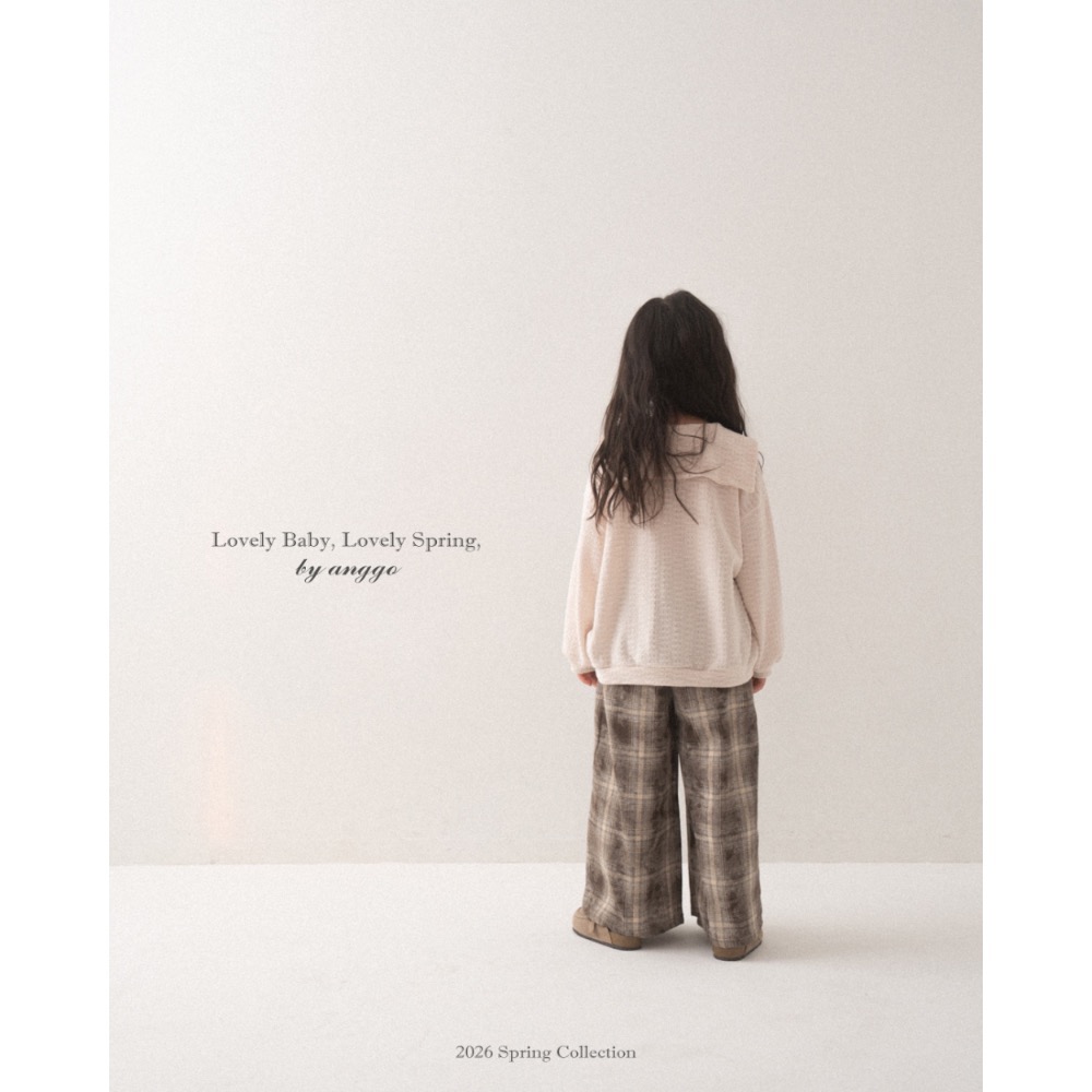 Anggo 春季立體壓紋綁帶鈕扣上衣-細節圖4