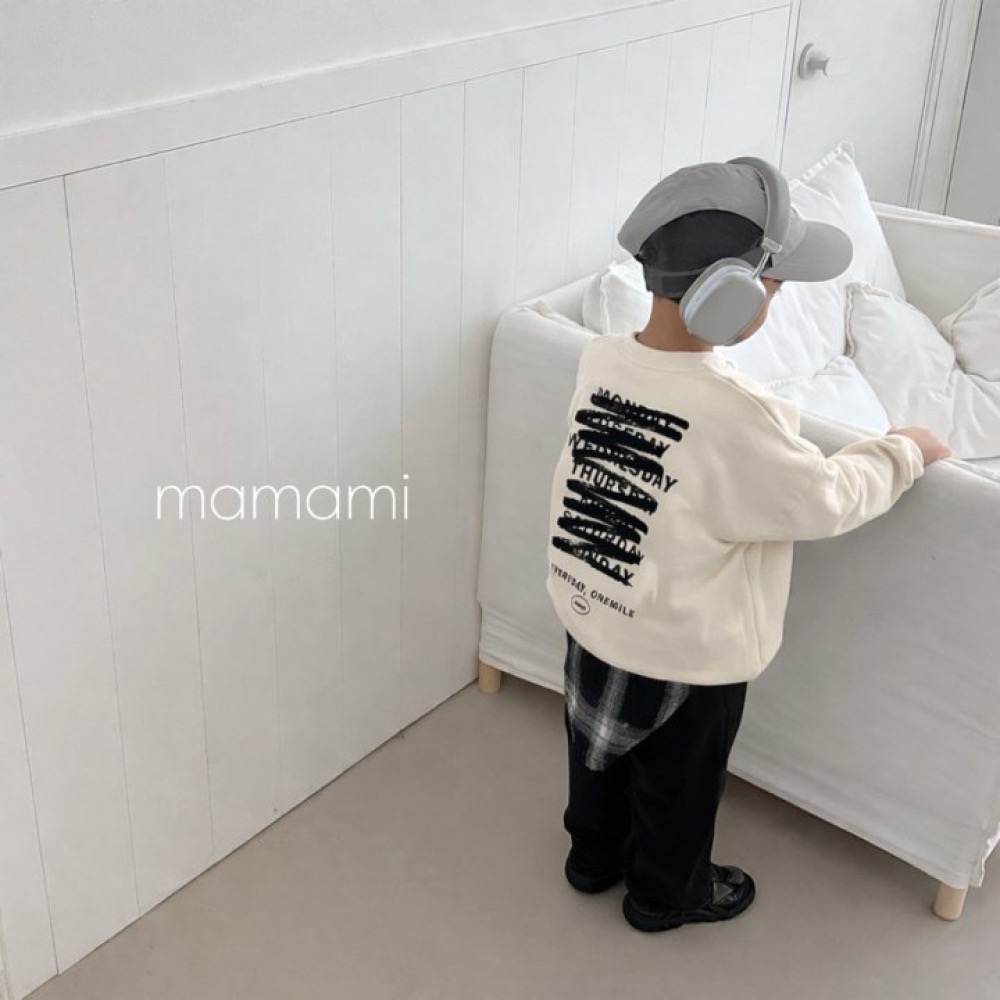 MAMAMI 春季塗掉字母設計大學T-細節圖3