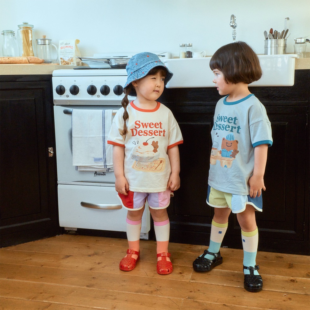 1st blues 夏季甜點撞色邊印花T恤-細節圖8