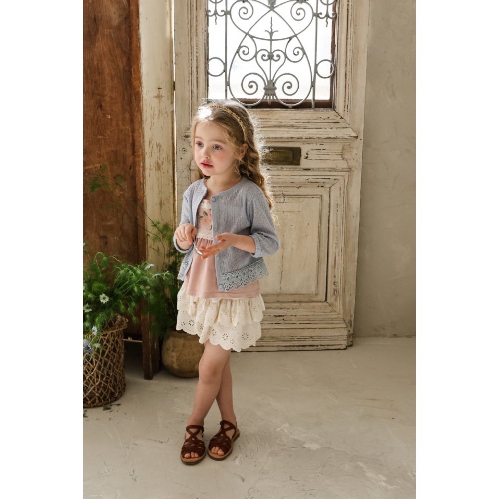 Flo 夏季雕花蕾絲針織薄外套-細節圖3