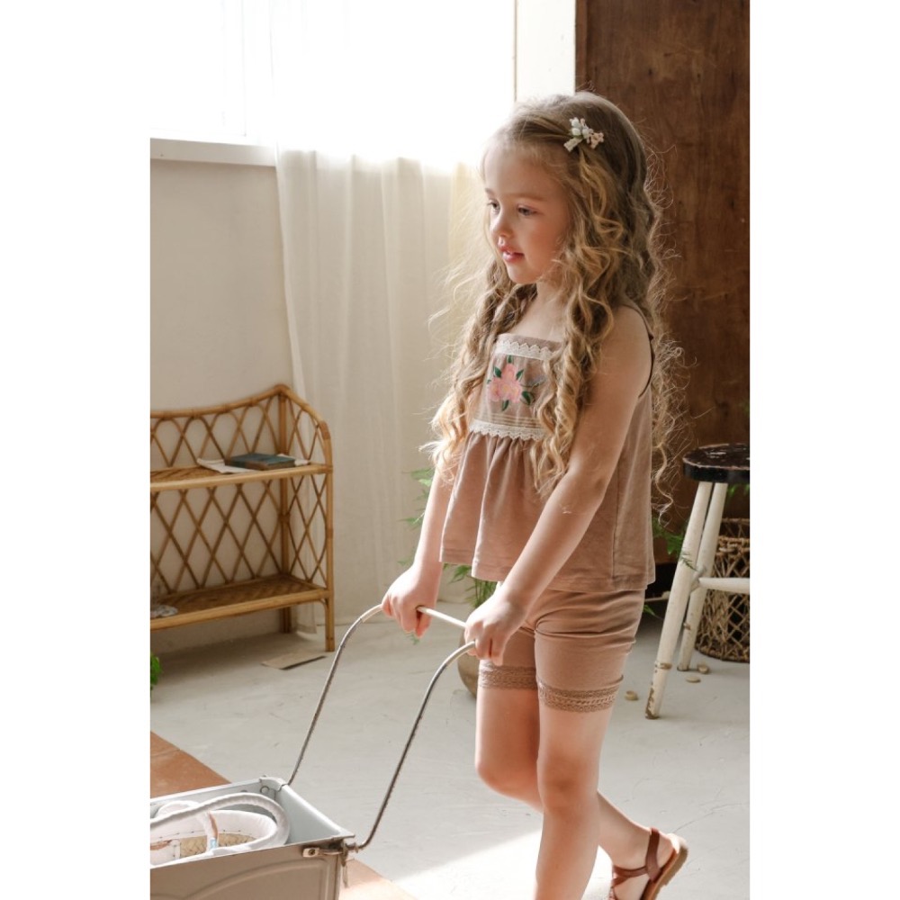 Flo 夏季花朵布蕾絲小背心-細節圖3