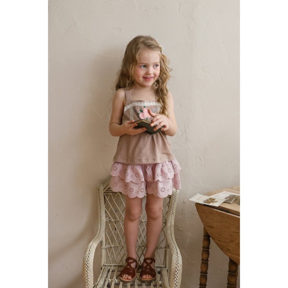 Flo 夏季鏤空雕花蛋糕褲裙-細節圖2