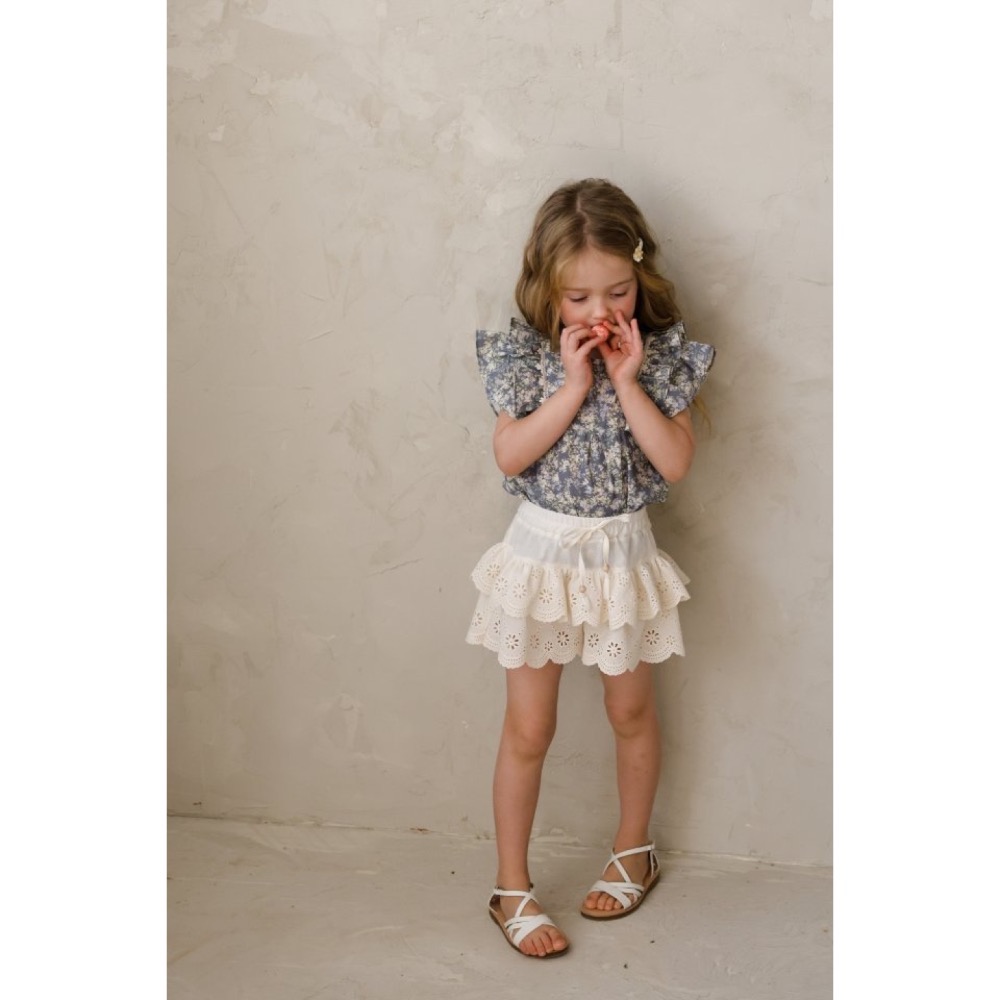 Flo 夏季鏤空雕花蛋糕褲裙-細節圖3