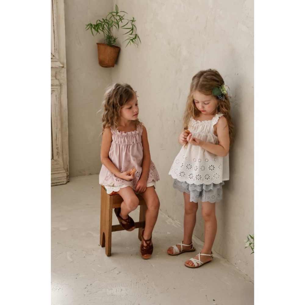 Flo 夏季鏤空雕花蛋糕褲裙-細節圖4