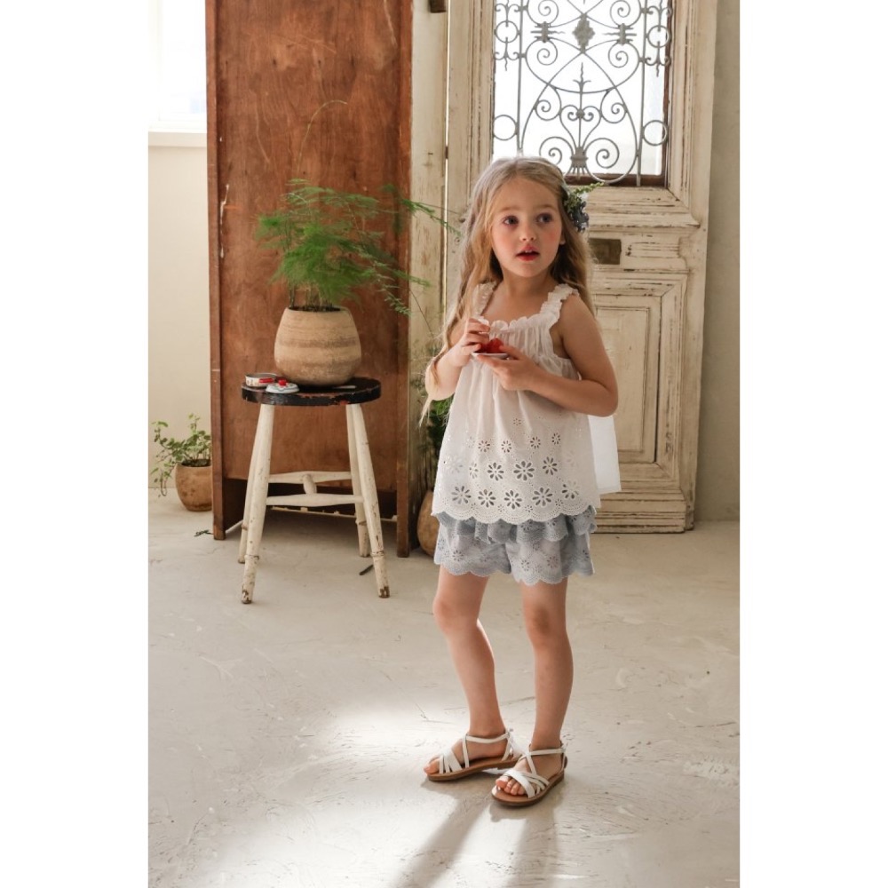 Flo 夏季鏤空雕花蛋糕褲裙-細節圖5