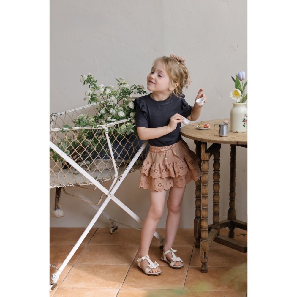 Flo 夏季鏤空雕花蛋糕褲裙-細節圖9