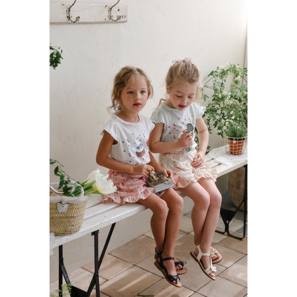 Flo 夏季甜點藍莓蛋糕印花T恤-細節圖8