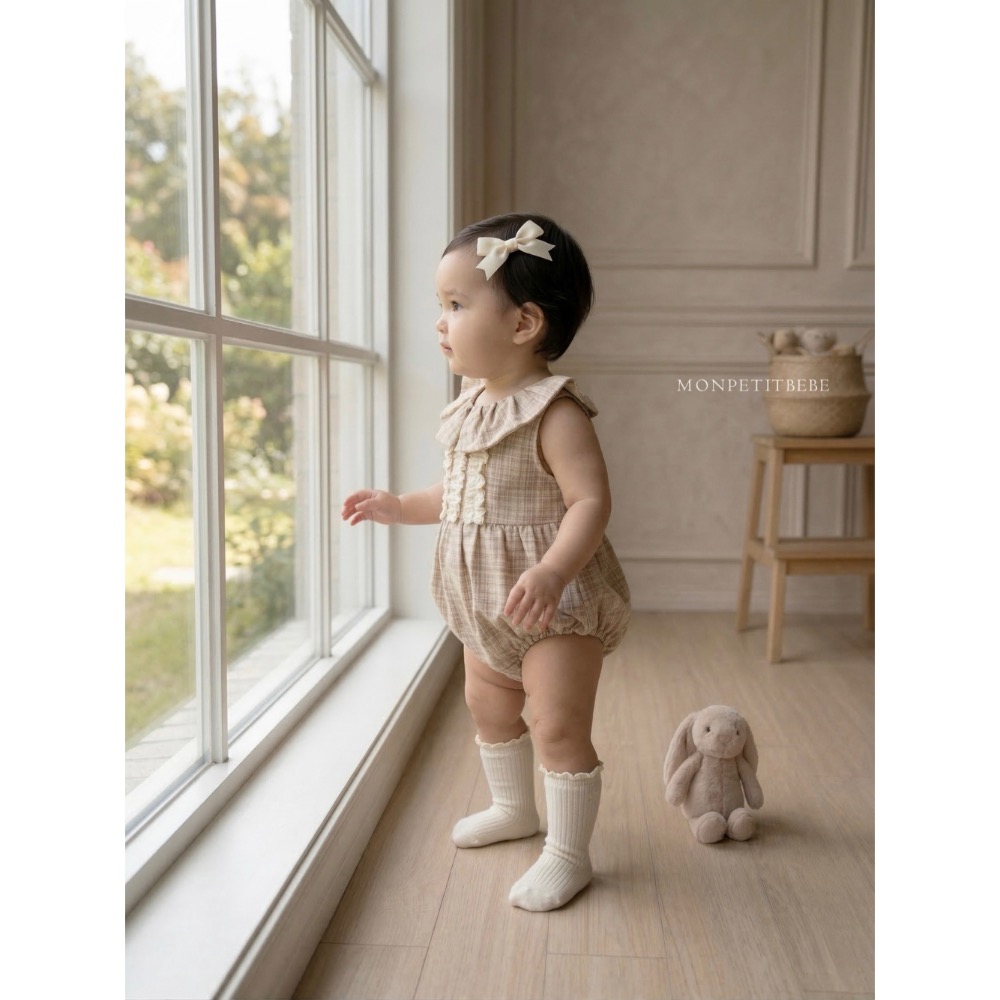 Mon petit bebe夏季可愛布蕾絲無袖包屁褲-細節圖6