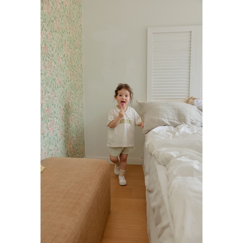 Onu 夏季v領設計上衣-細節圖10