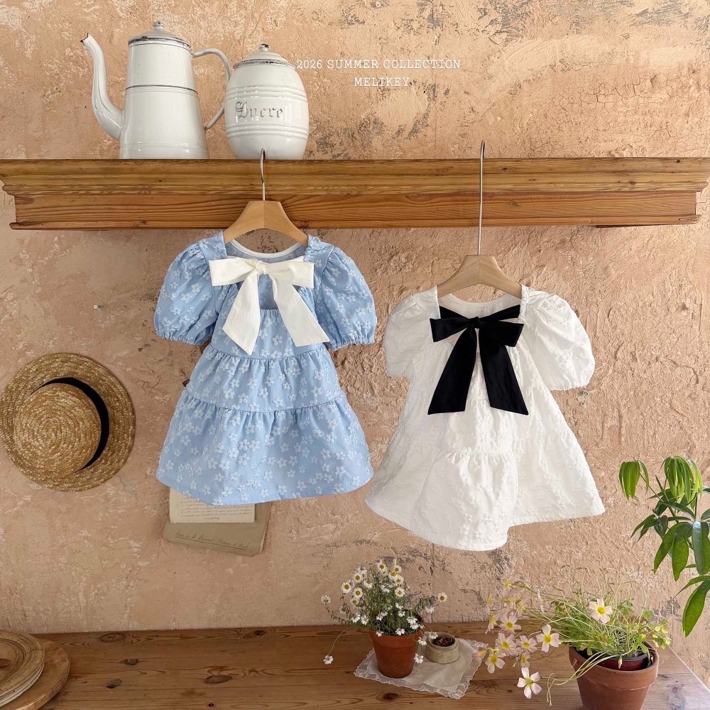 MELIKEY 夏季立體花紋後蝴蝶結洋裝-細節圖11