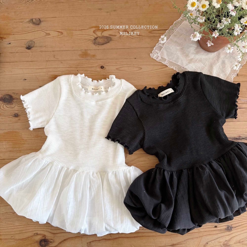 MELIKEY 夏季木耳邊花苞後綁帶上衣-細節圖9