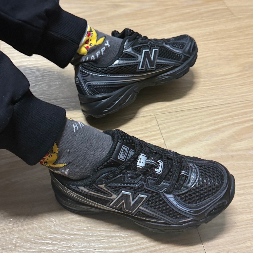New Balance 740 親子鞋 小童 中童 女鞋 帥氣 黑銀【運動世界】-細節圖3