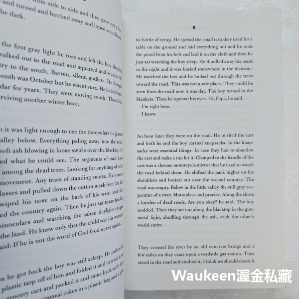 長路 The Road 戈馬克麥卡錫 Cormac McCarthy 末路浩劫電影原著小說 世界末日荒地求生 莎莉賽隆-細節圖7