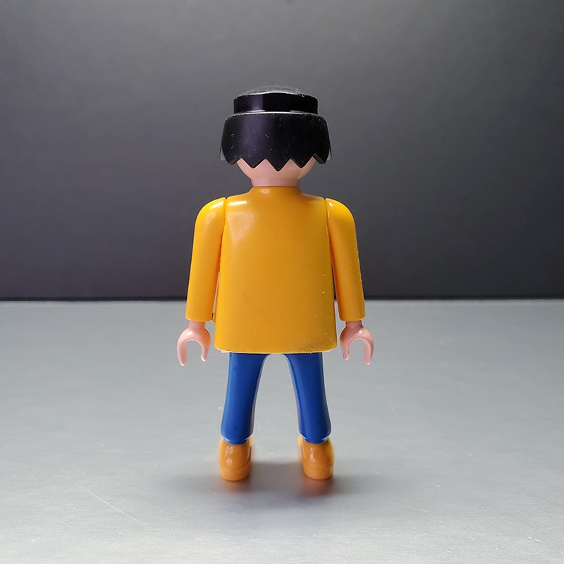 Playmobil 摩比 人偶 黑髮 長袖黃衣 藍色長褲 黃鞋〈清空間放山雞〉-細節圖2