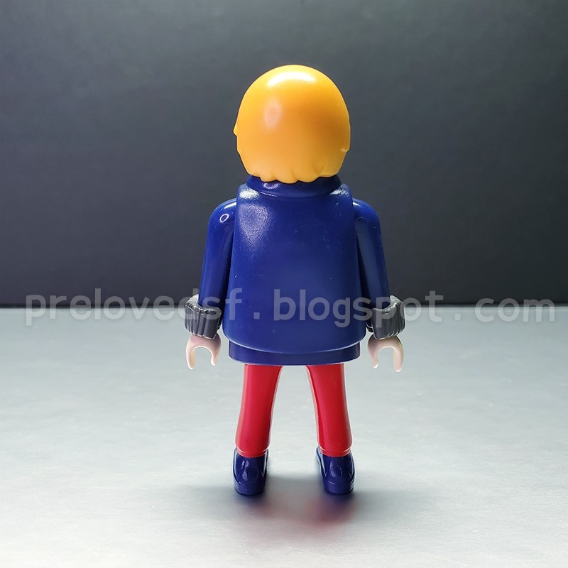 Playmobil 4891 摩比 人偶 黃髮 雀斑 冬裝 絕版〈清空間放山雞〉-細節圖2