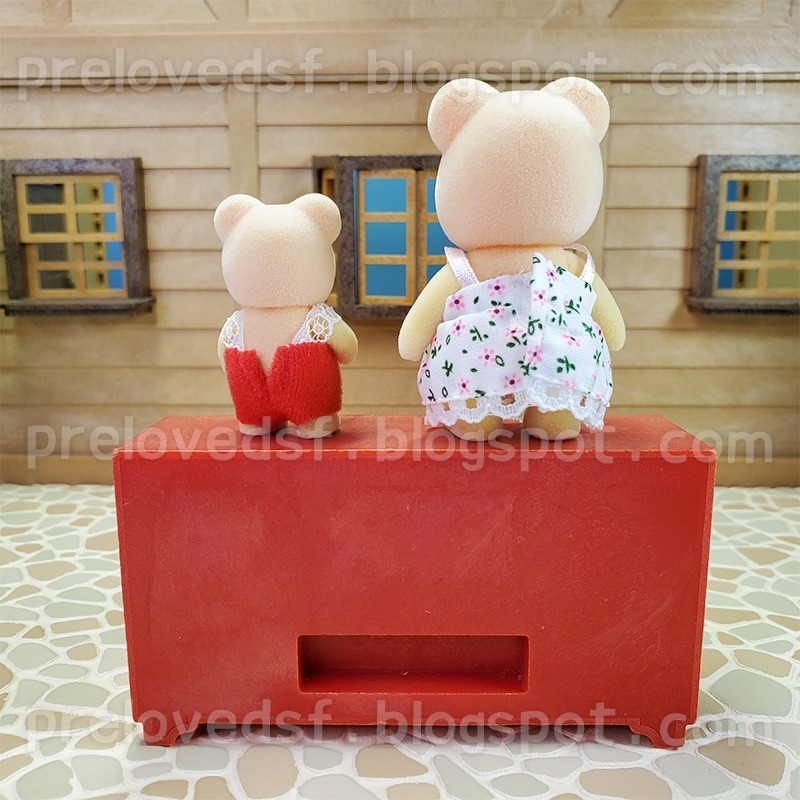 Sylvanian Families 森林家族 熊熊女孩和寶寶 絕版紅色櫃子〈清空間放山雞〉-細節圖2