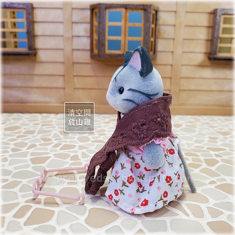 Sylvanian Families 森林家族 灰色斑紋貓奶奶 Fisher Cat 英版 絕版〈清空間放山雞〉-細節圖2